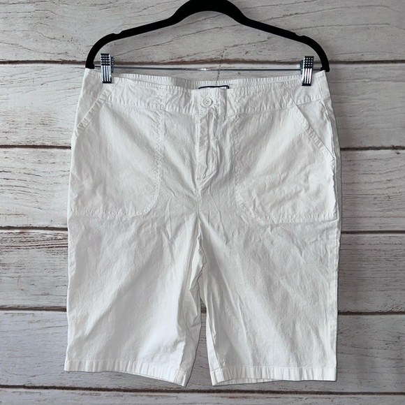 Island Collection White Bermuda Shorts – Size 10 Beach Summer Vacation Casual - Picture 1 of 6